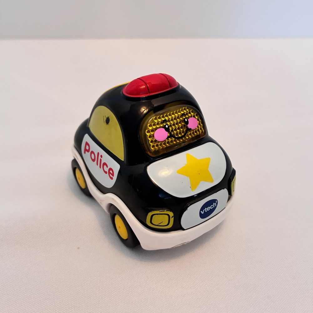 Vtech Go! Go! Smart Wheels Fire Truck/ Police Car/ Helicopter/ Ambulance - Picture 4 of 6